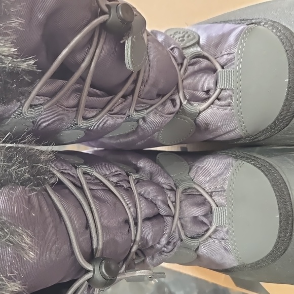 Women's Kamik Charcoal Fur-Lined Winter Boots - Picture 3 of 7